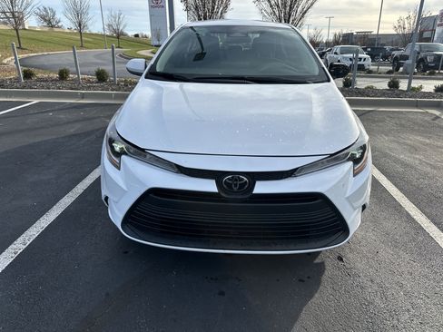 Certified 2024 Toyota Corolla LE image 3