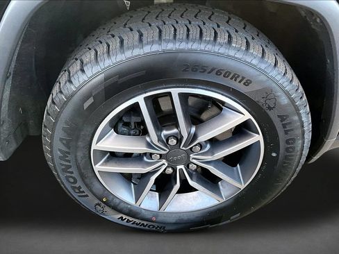 Used 2021 Jeep Grand Cherokee Limited AWD/4WD image 32