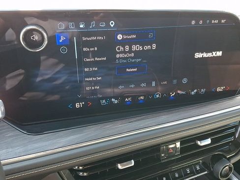 Used 2025 Chevrolet Tahoe Premier AWD/4WD image 14
