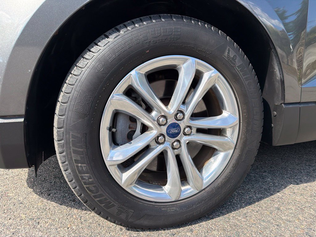 Used 2018 Ford Edge SEL w/ Equipment Group 201A AWD/4WD image 12