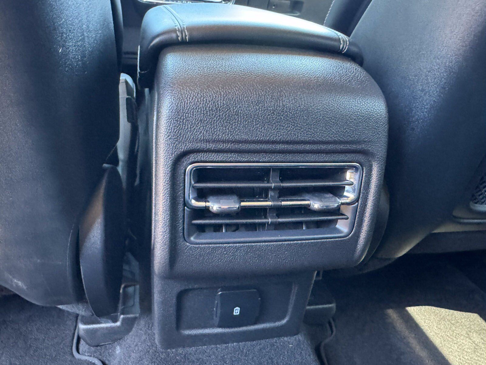 Used 2025 Lincoln Corsair FWD image 23