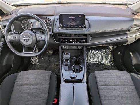 Used 2023 Nissan Rogue SV image 16