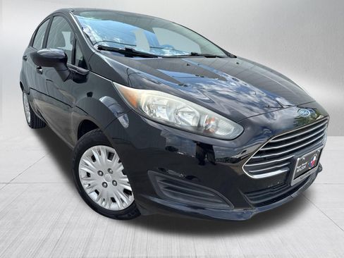 Used 2017 Ford Fiesta S image 3
