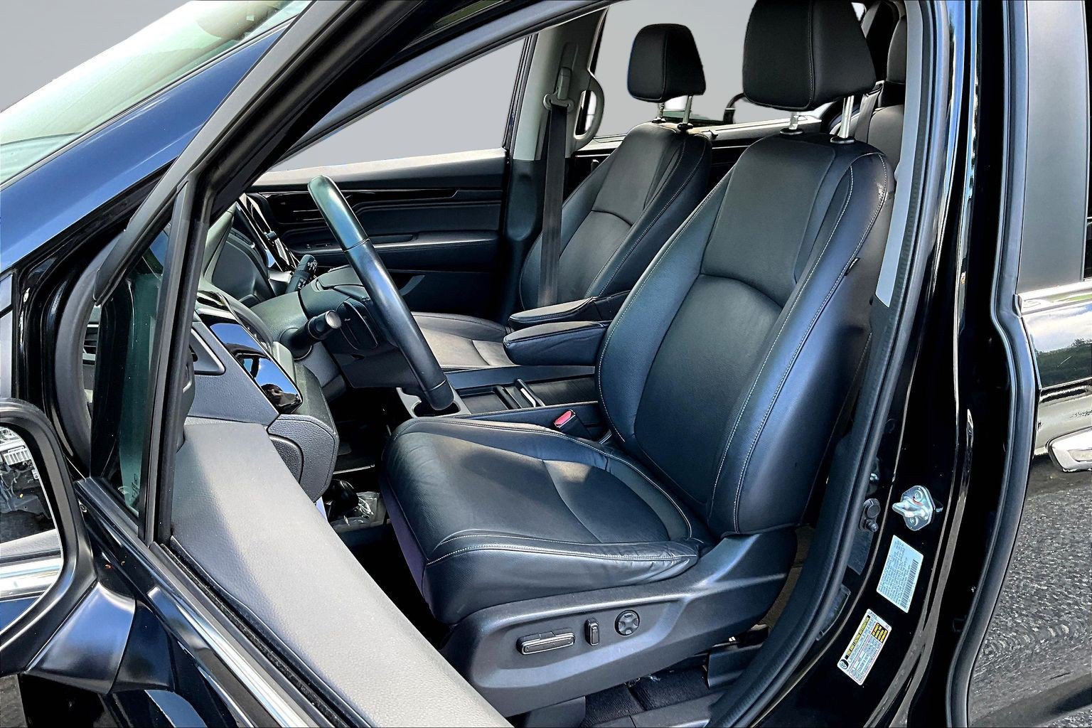 Used 2024 Honda Odyssey Touring image 18