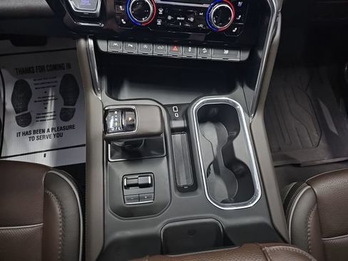 Used 2024 GMC Sierra 1500 Denali w/ Denali Reserve Package AWD/4WD image 22