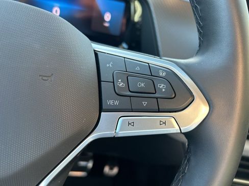 Certified 2025 Volkswagen Atlas Peak Edition SE image 28