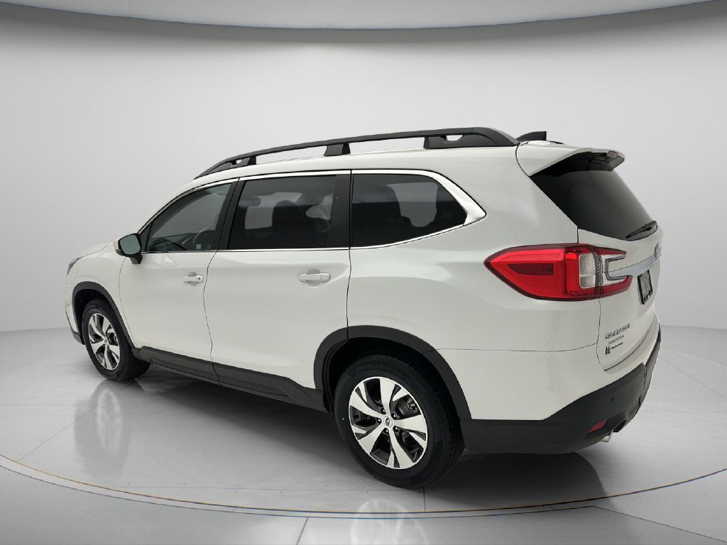 Used 2025 Subaru Ascent Premium AWD/4WD image 4