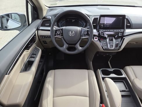 Used 2024 Honda Odyssey Touring image 25