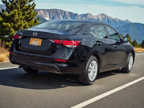 Used 2025 Nissan Sentra S image 7