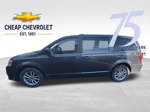 Used 2020 Dodge Grand Caravan SXT FWD image 3