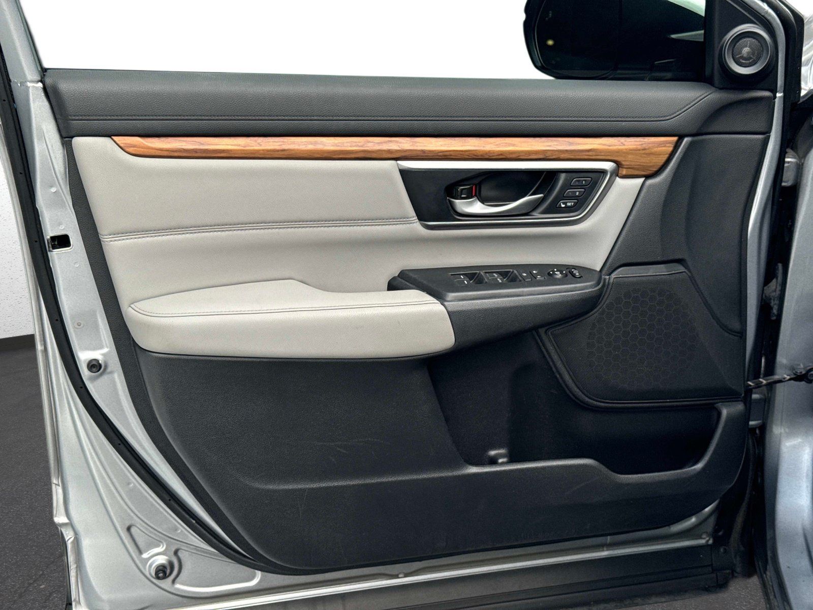 Used 2020 Honda CR-V EX-L image 19