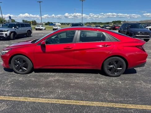 Used 2023 Hyundai Elantra SEL FWD image 6