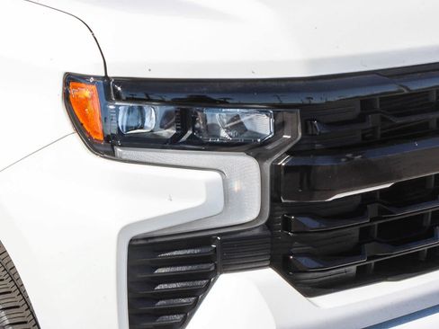 Used 2024 Chevrolet Silverado 1500 RST w/ Redline Edition AWD/4WD image 4