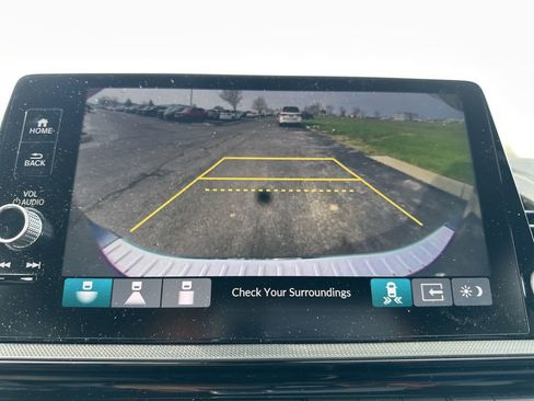 Used 2025 Honda Odyssey Elite image 24