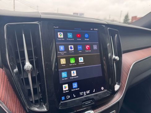 Used 2023 Volvo XC60 B5 Plus image 18