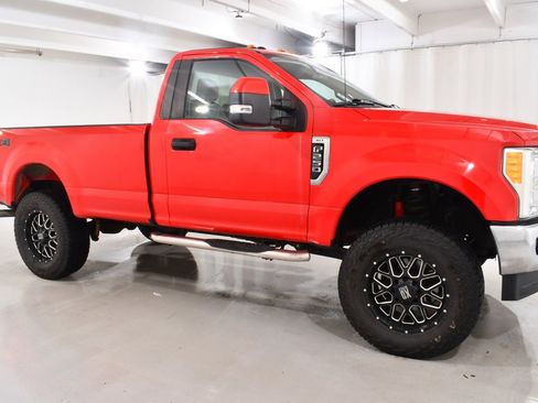 Used 2017 Ford F250 XLT w/ XLT Value Package image 5