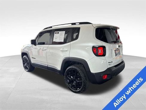 Used 2018 Jeep Renegade Altitude w/ UConnect 8.4 Nav Group AWD/4WD image 7
