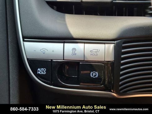 Used 2024 Hyundai Ioniq 5 Limited image 24