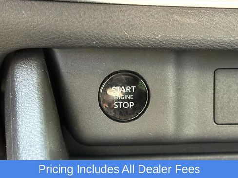 Used 2025 Nissan Rogue SV AWD/4WD image 14