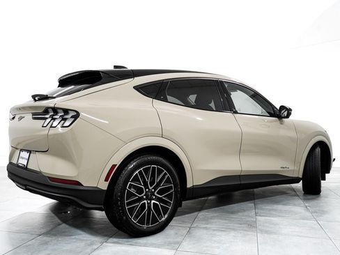 Certified 2025 Ford Mustang Mach-E Premium AWD/4WD image 7