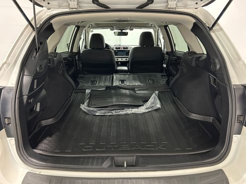 Used 2017 Subaru Outback 2.5i Limited AWD/4WD image 35