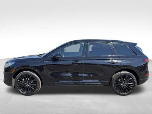 Used 2023 Lincoln Corsair Reserve w/ Equipment Group 201A AWD/4WD image 4