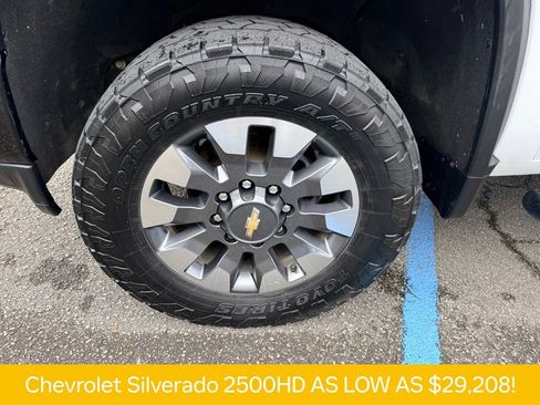 Used 2021 Chevrolet Silverado 2500 Custom w/ Custom Value Package AWD/4WD image 31