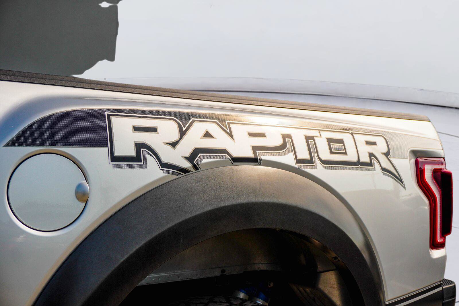 Used 2018 Ford F150 Raptor AWD/4WD image 8
