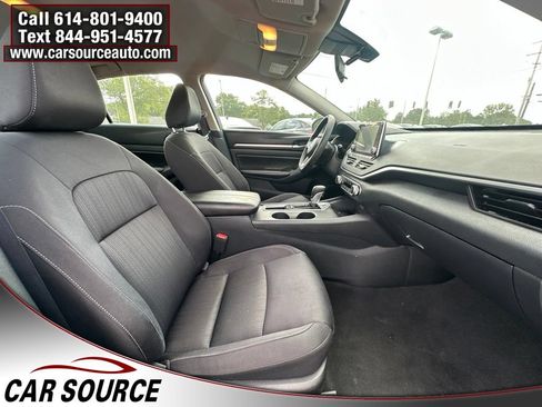 Used 2022 Nissan Altima 2.5 SV FWD image 21