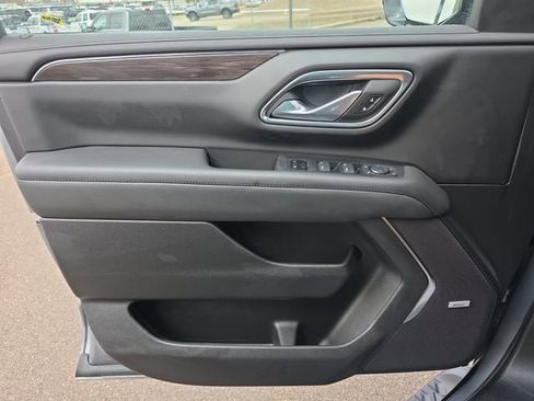 Used 2024 Chevrolet Tahoe Z71 w/ Luxury Package image 18