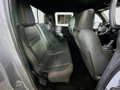 Used 2022 Nissan Frontier Pro-X w/ Technology Package image 11