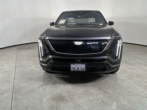 Used 2026 Cadillac Vistiq Sport image 3