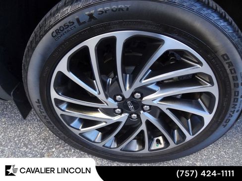 Used 2020 Lincoln Nautilus Reserve AWD/4WD image 18