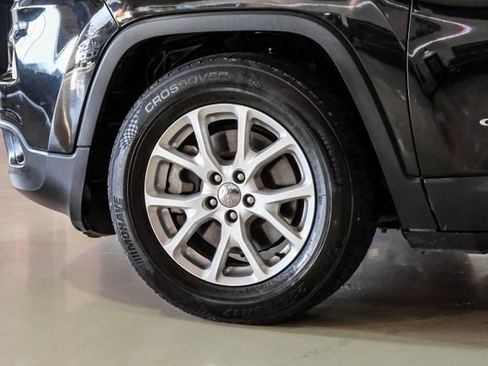 Used 2016 Jeep Cherokee Latitude image 50