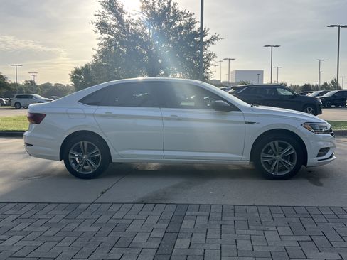 Used 2019 Volkswagen Jetta R-Line FWD image 10