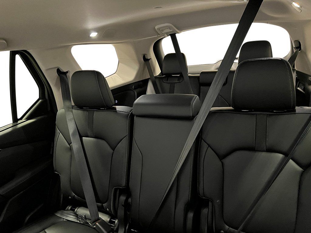 Used 2025 Honda Pilot EX-L image 28