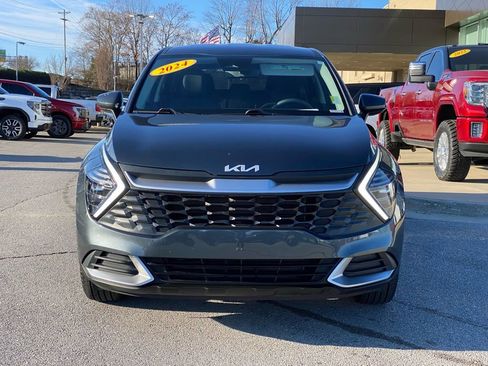 Used 2024 Kia Sportage LX image 2