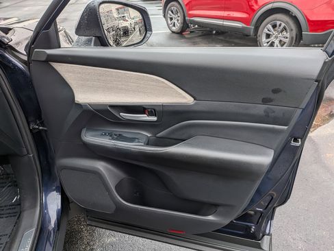 Used 2024 Toyota Grand Highlander Limited image 26