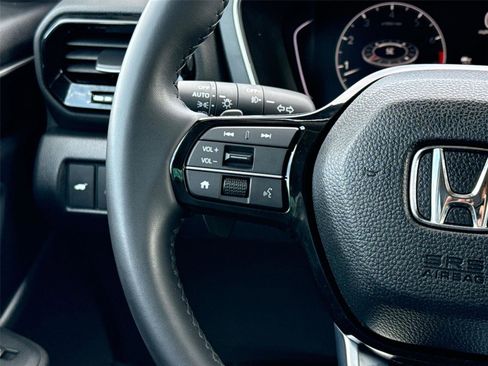 Certified 2025 Honda Pilot EX-L image 27