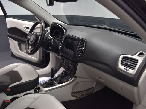 Used 2021 Jeep Compass Latitude w/ Convenience Group AWD/4WD image 25