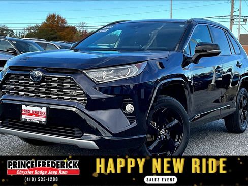 Used 2021 Toyota RAV4 XSE image 3