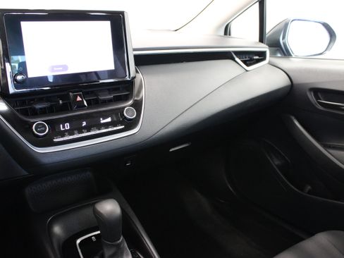 Used 2025 Toyota Corolla LE FWD image 15