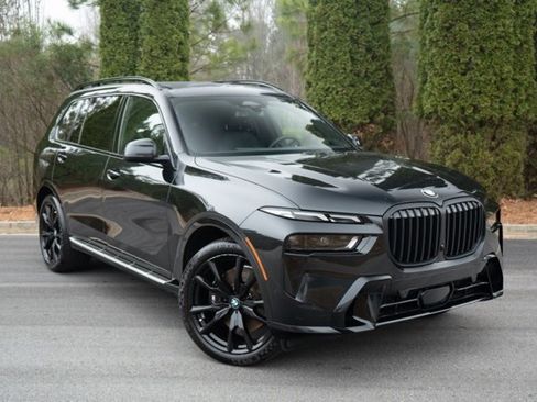 Used 2024 BMW X7 xDrive40i w/ Executive Package image 12