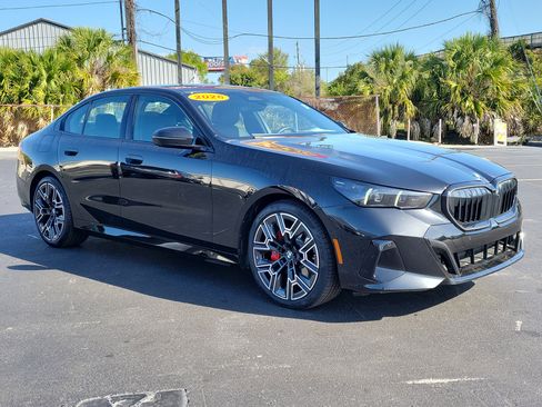 Used 2026 BMW 530i w/ M Sport Package image 2