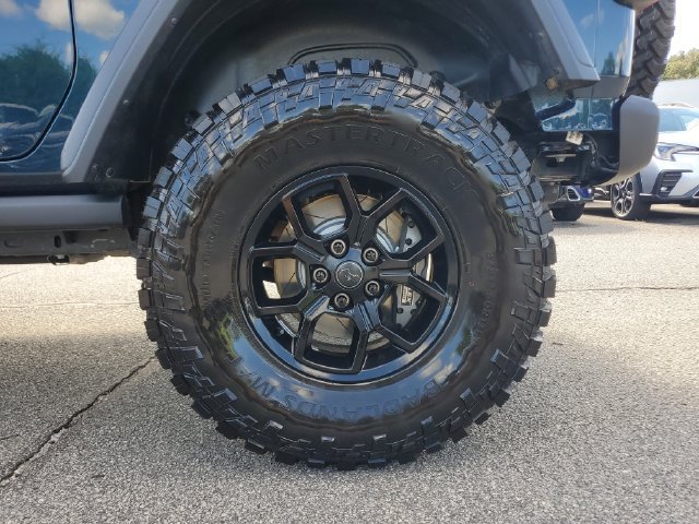 Certified 2025 Jeep Wrangler Sport AWD/4WD image 13