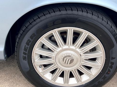 Used 2009 Mercury Grand Marquis LS image 15