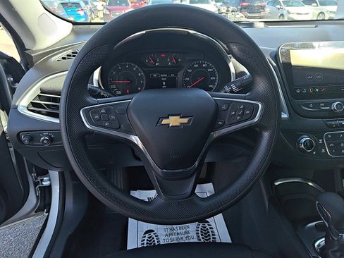 Used 2022 Chevrolet Malibu LT image 14