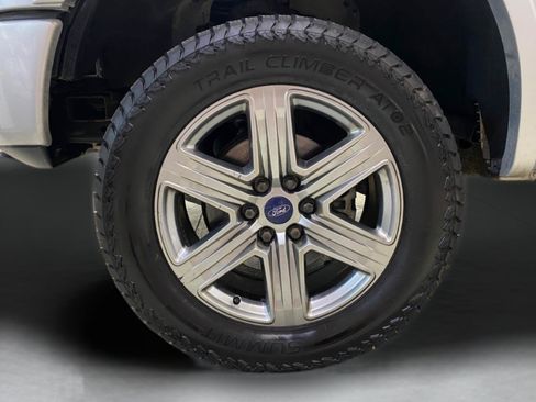 Used 2018 Ford F150 Lariat w/ Equipment Group 502A Luxury AWD/4WD image 24
