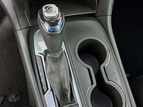 Used 2019 Chevrolet Equinox LT image 19