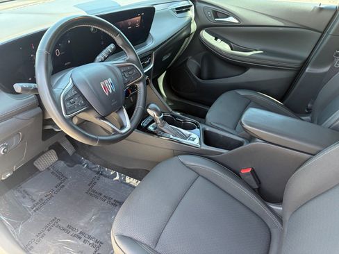 Used 2024 Buick Encore GX Preferred w/ Comfort Package FWD image 11